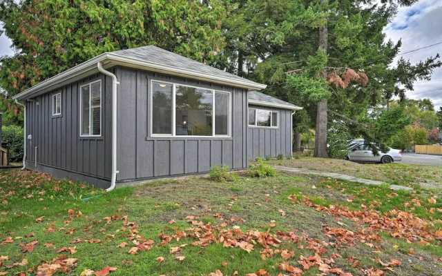 Bright Seattle Cottage w/ Private Backyard Access!