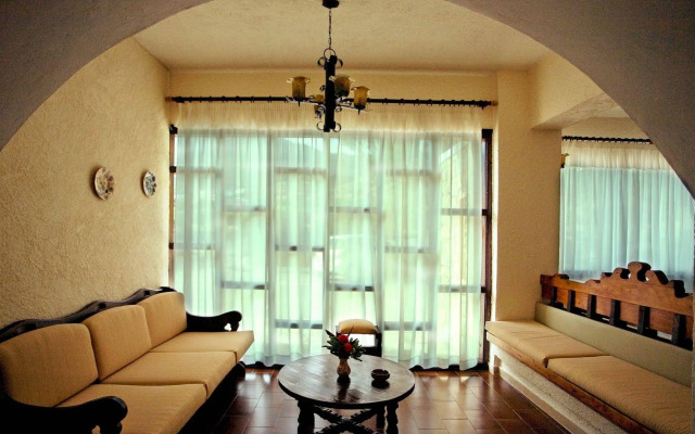 Coriva Beach Hotel & Bungalows