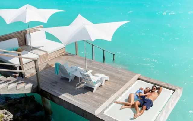 Oceanfront Luxury Villa Infinity Plunge Pools