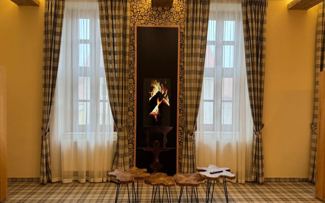 Pannonia Hotel