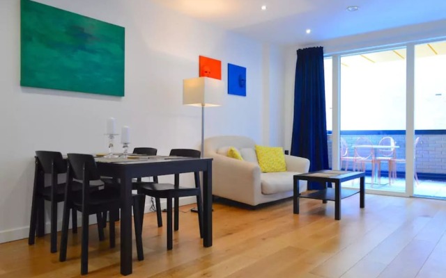 1 Bedroom Apartment With Balcony in Bermondsey