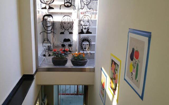 Guesthouse Embassy - Hostel