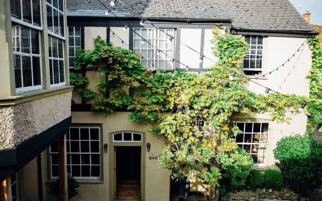 The Crown & Thistle