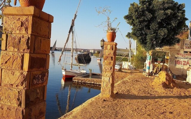 Taharka Nubian House