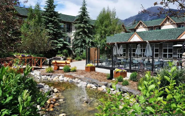 Radisson Hotel & Conference Center Canmore
