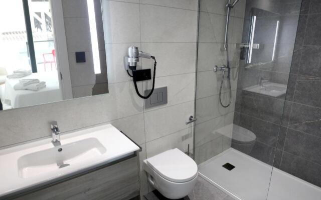 Azahar Beach Apartments