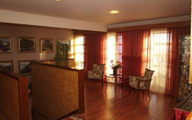 Lugas Wellness Hotel