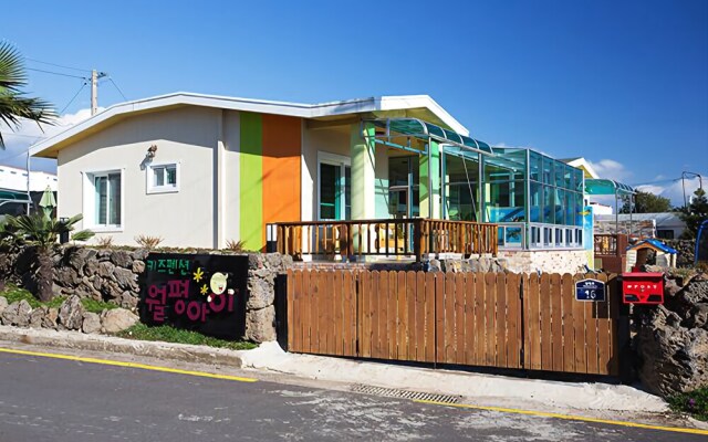 Seogwipo Wolpyeong I-kiz Pension