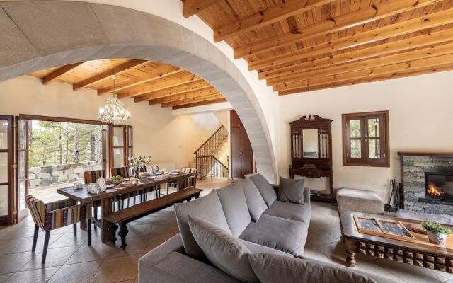 Troodos Mature Pine Chalet