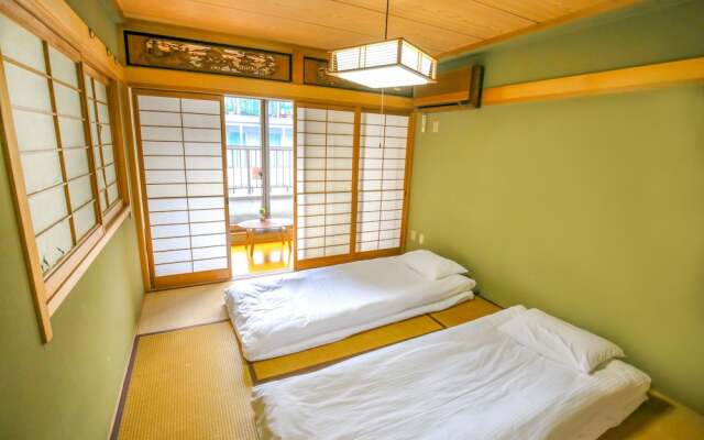 Shinsaibashi Qilv Apartments