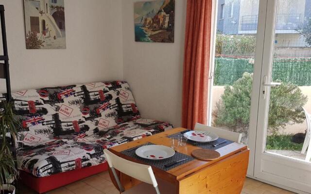 Appartement Sète, 2 pièces, 6 personnes - FR-1-338-411