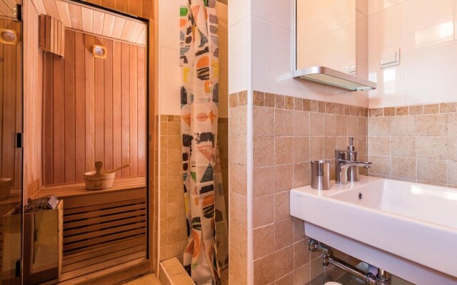 Nice Home in Liznjan With Sauna, Wifi and 4 Bedrooms