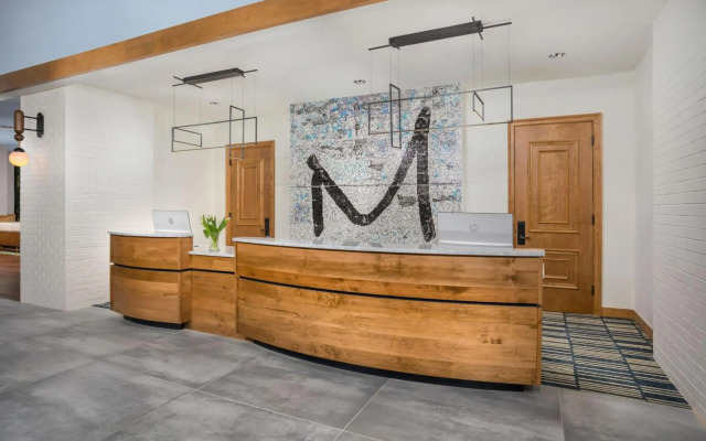 Merriweather Lakehouse, Autograph Collection