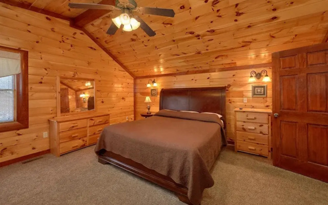 Pool Movie 1 Apartment 6