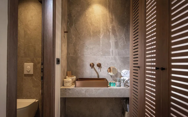 The River Suites - Adults Only