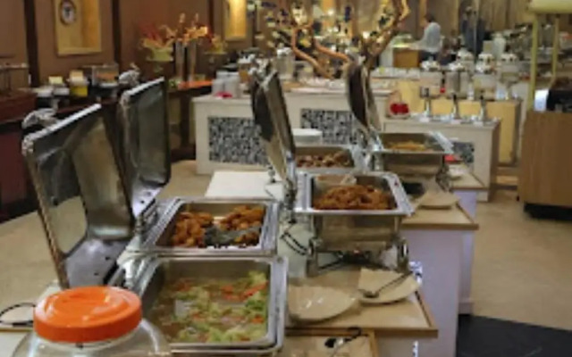 Grand Elite Hotel