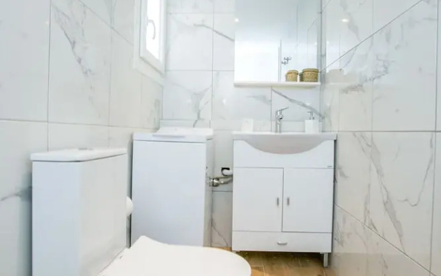 Raise comfy studios in the heart of Athens