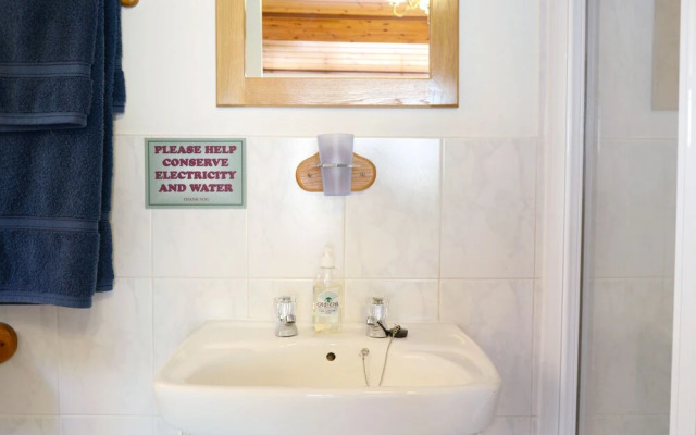 Old Oak Guest House