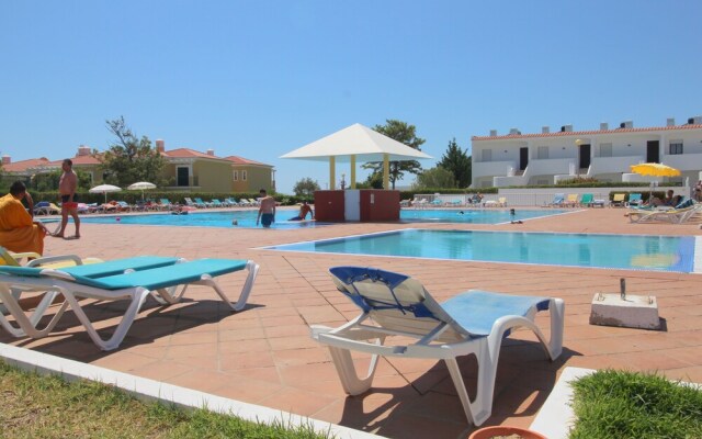 Appt With Pool And Terrace - Porches