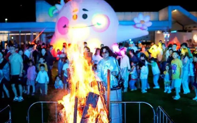 Midnight Grape Hotel