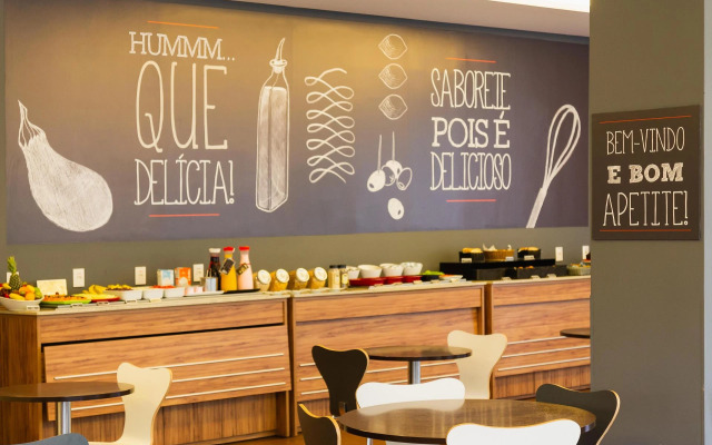Ibis Canoas Shopping