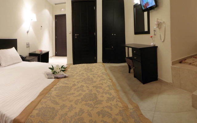 Meteoritis Hotel