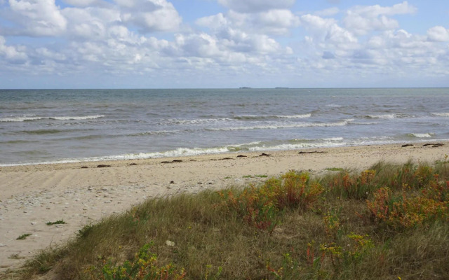 Holiday Home in France by Sandy Beach