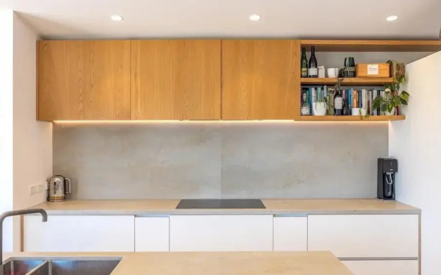 Onetangi Seaview Residence