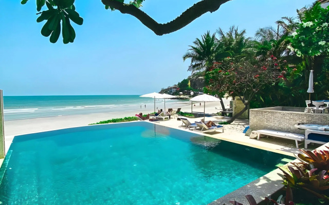 Nern Chalet Beachfront Hotel