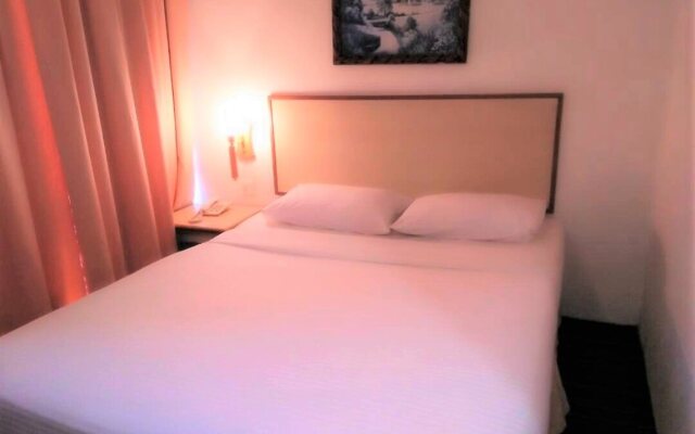 Hotel Sri Sutra - Subang Permai