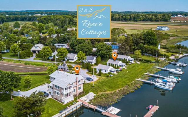 Premier Waterfront Cottage 2