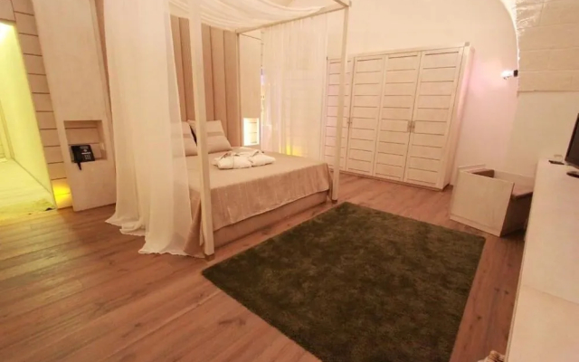 Calderoni Martini Suite