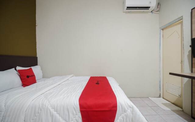 RedDoorz near Cikampek Mall Karawang
