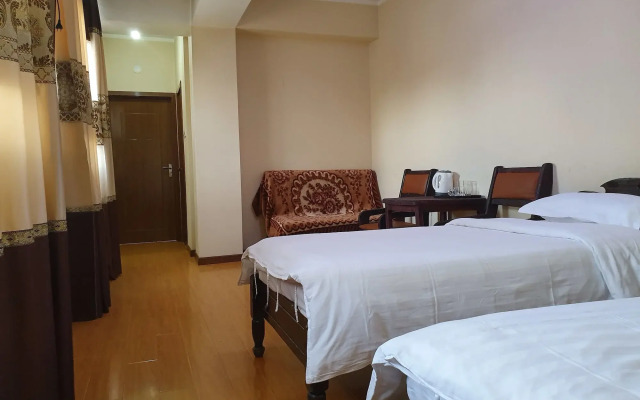 Land Hotel