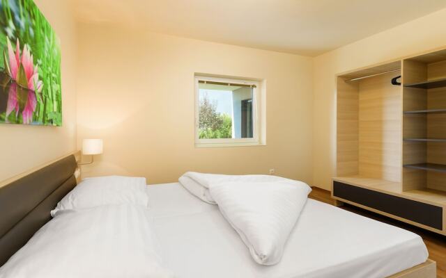 Luxurious Apartment on Pannonia Golf Course