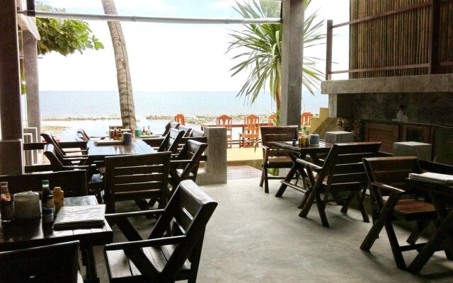 West Coast Beach Resort Koh Phangan