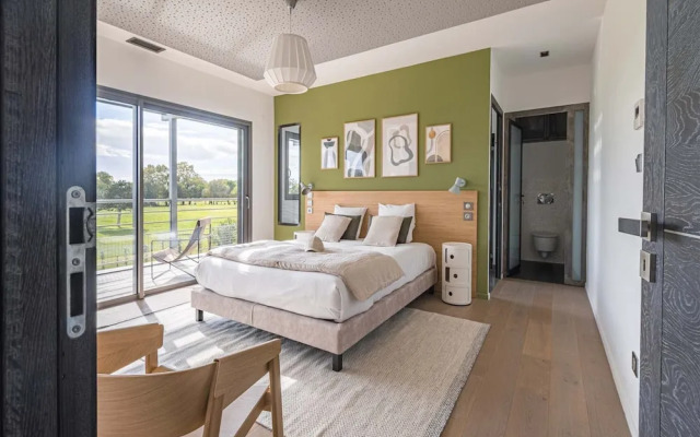 Villa 4 Bedrooms 8 PAX