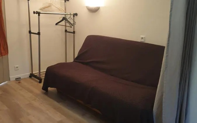 T1 Dans Maison Au Calme