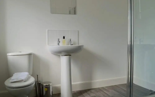 Central 3 Bedroom Flat
