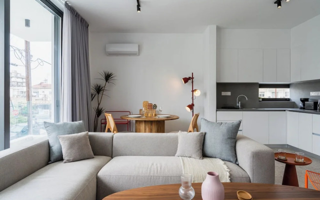 Solara - Stylish Balcony Apartments in Larnaca