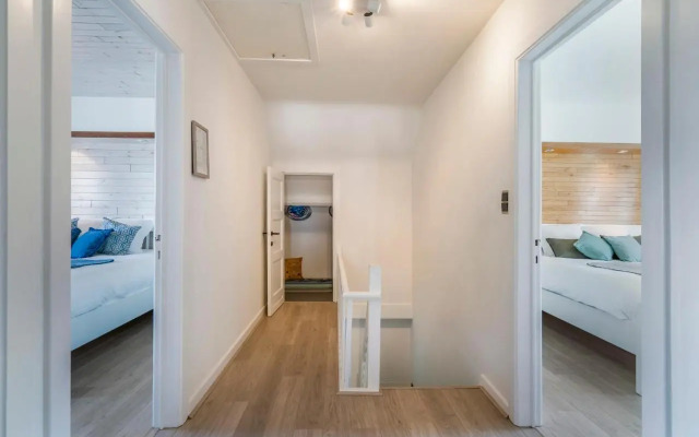 Villa Gamoni - spacious holiday home with garden