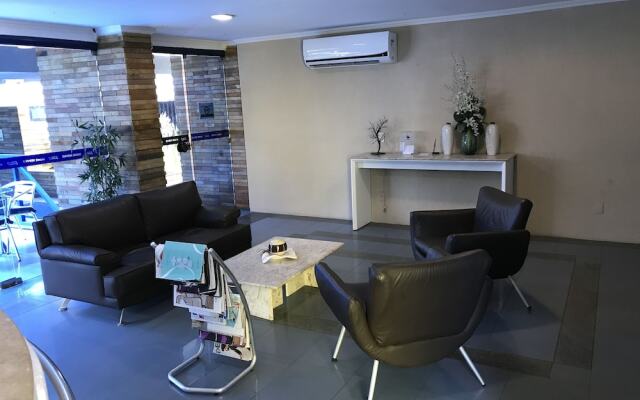 Flats Studio Everest