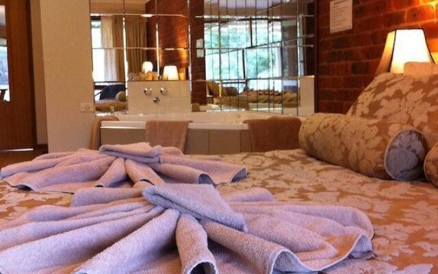 Tooleybuc Club Motor Inn