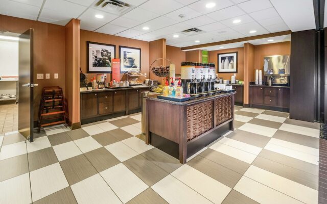 Hampton Inn & Suites Tulsa/Catoosa