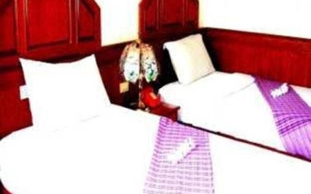 Sakol Grand Palace Hotel