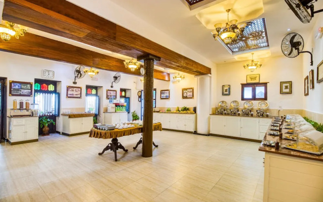 Tembo House Hotel