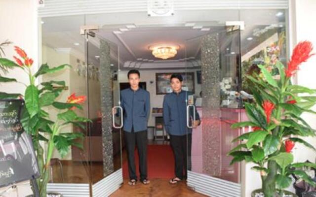 Royal Ruby Hotel