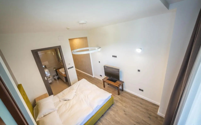 Silver Mountain Deluxe Suite B10