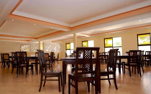 Lake Naivasha Holiday Inn