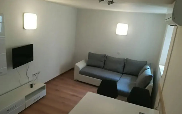 Top Line Apartments